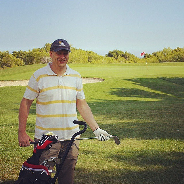 A rare pic of myself on the #golf course :) Dummies like me never have time to play fast enough, let alone taking pictures