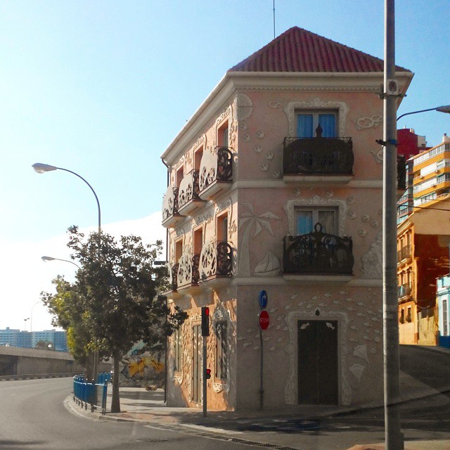 Just a nice little building I spotted in #Alicante, #Spain yesterday