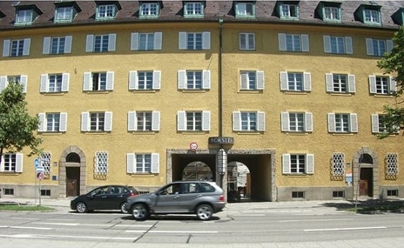 Borstei building seen from tram station (Dachauer Strasse)