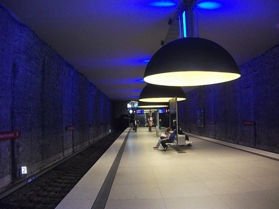 Westfriedhof Subway Station