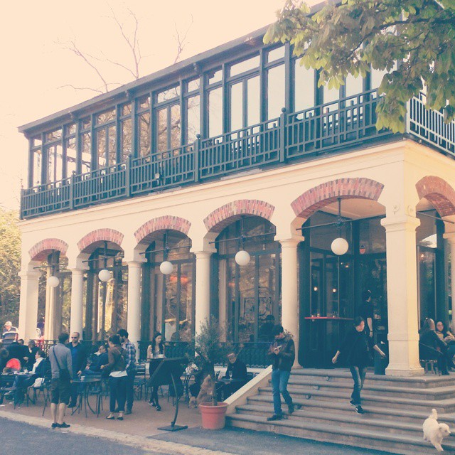 Pavillion De Lac, a restaurant in Parc des Buttes-Chaumont, Paris, France